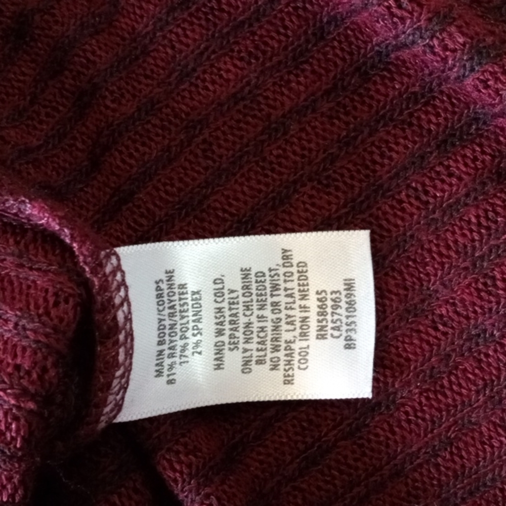 Sun and Shadow rib knit burgundy lightweight top with side laces - Picture 5 of 7